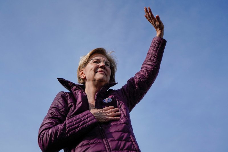 Senator Warren odpadła z walki o prezydenturę w USA.