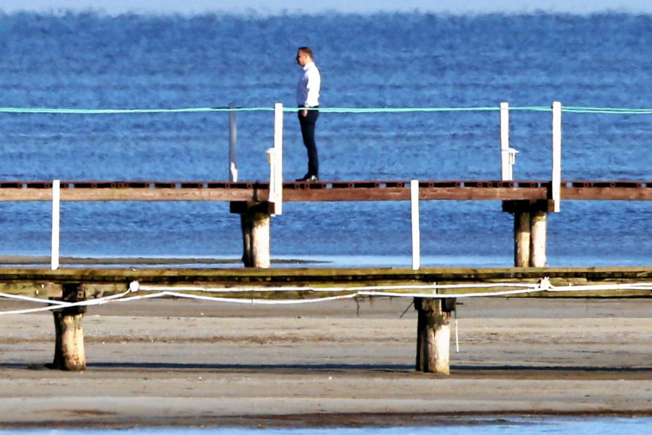 Aleksander Kwaśniewski dosadnie skomentował urlop Dudy w Juracie.