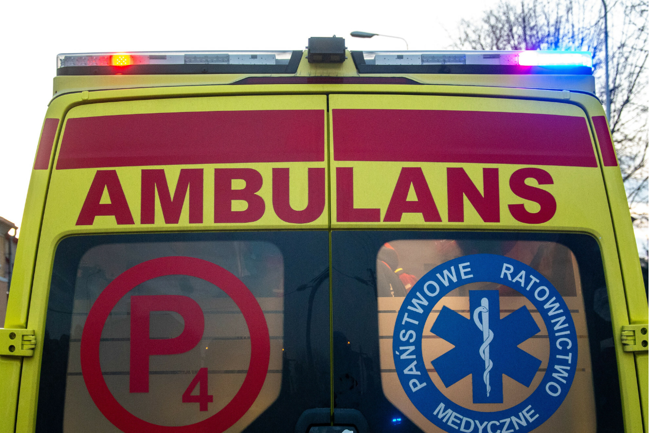 Dramatyczne zdarzenie na Podlasiu. Pod dwoma nastolatkami załamał się lód