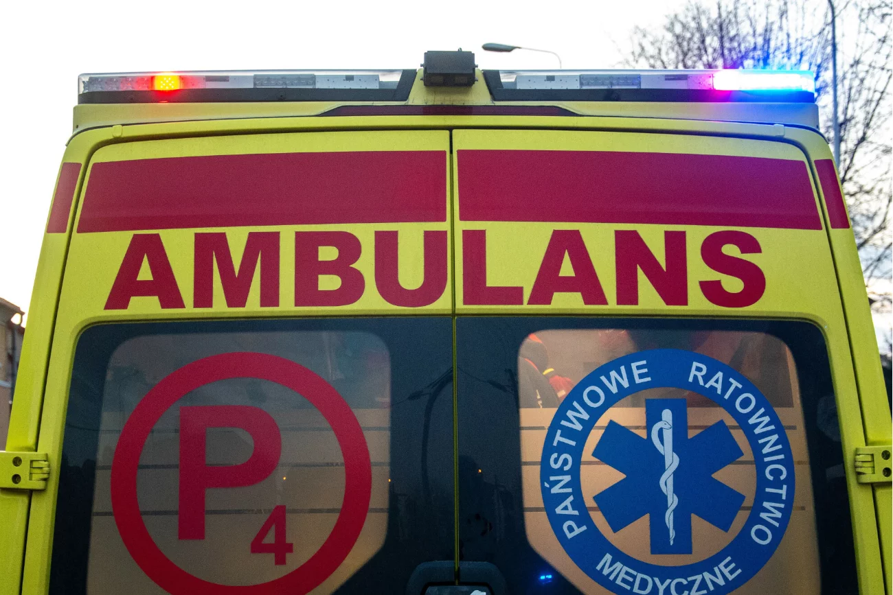 Dramatyczne zdarzenie na Podlasiu. Pod dwoma nastolatkami załamał się lód