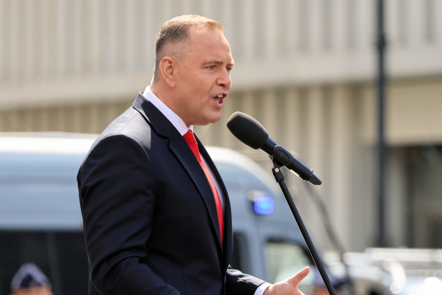 Nawrocki gwałtownie ściągnął na siebie krytykę. Chodzi o jego wystąpienie przed wojskiem