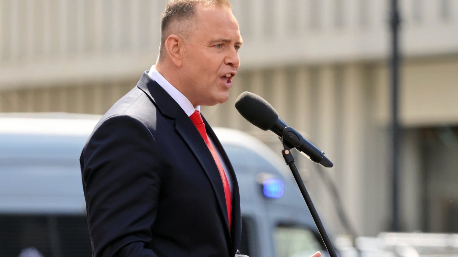 "A wydawało się, że już nikt". Nawrocki tak przywitał się z wojskiem