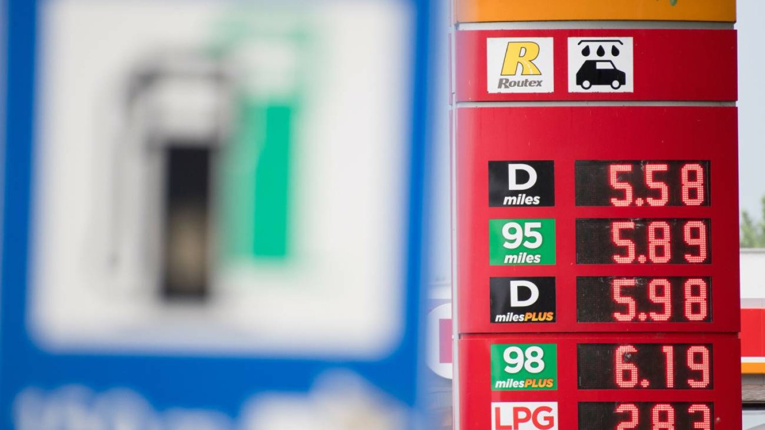 Dlaczego paliwa są tak drogie? Wyjaśniamy, co składa się na cenę benzyny, diesla i LPG. Dlaczego paliwa są tak drogie? Wyjaśniamy, co składa się na cenę benzyny, diesla i LPG