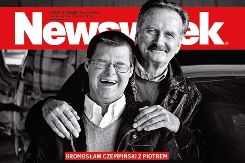 Gromosław Czempiński z synem Piotrem w "Newsweeku".