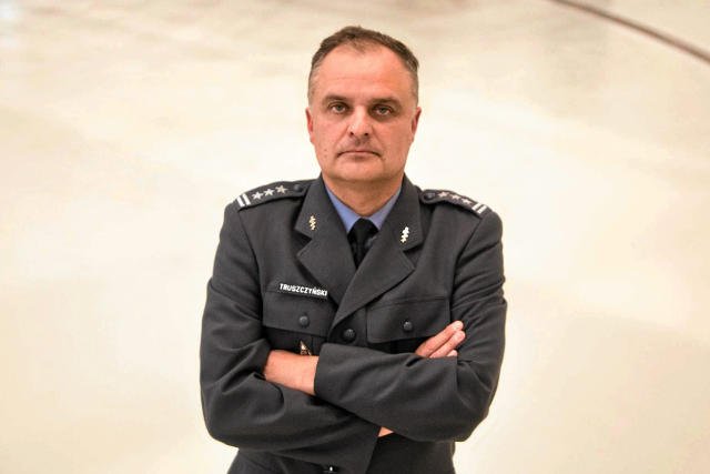 Przeniesienia pułkownika Truszczyńskiego jest jawną degradacją wybitnego specjalisty.