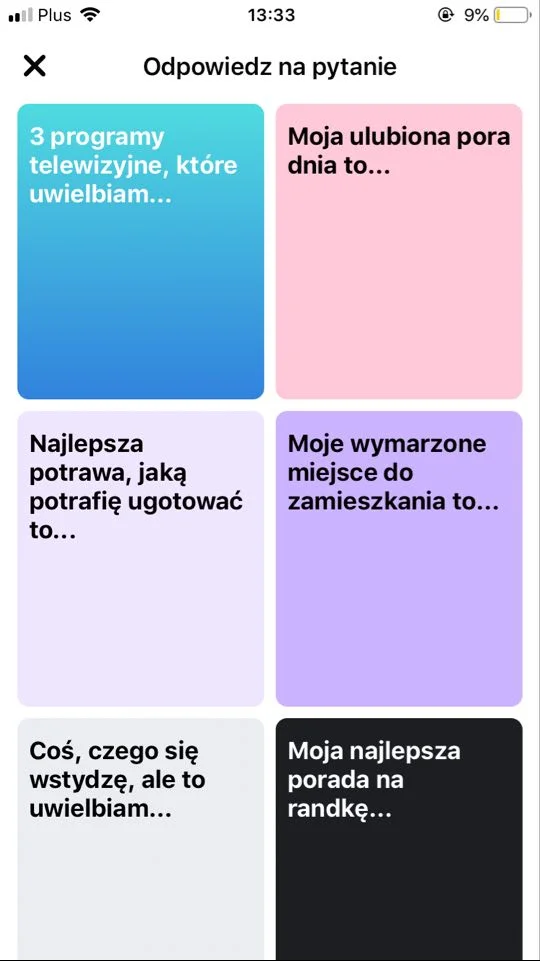 Jedną z opcji uzupełnienia profilu na Randkach Facebooka jest możliwość odpowiedzenia na wybrane krótkie pytania