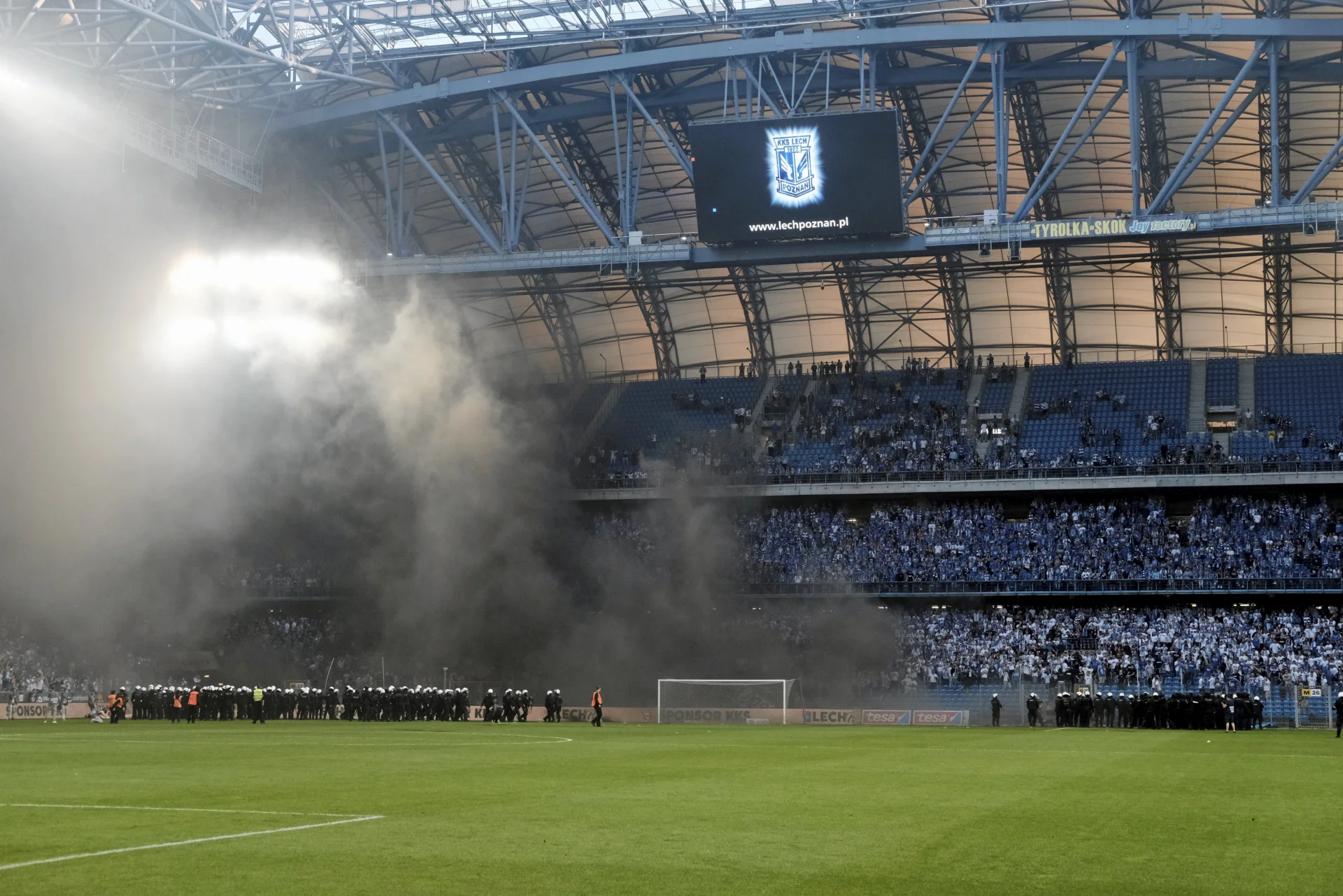 Mecz Lech - Legia został przerwany przy stanie 0:2. Ostatecznie gościom przyznano walkower.