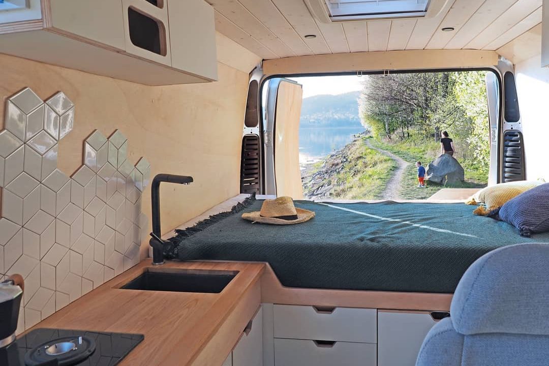 Campervan to niewielki dom na kółkach