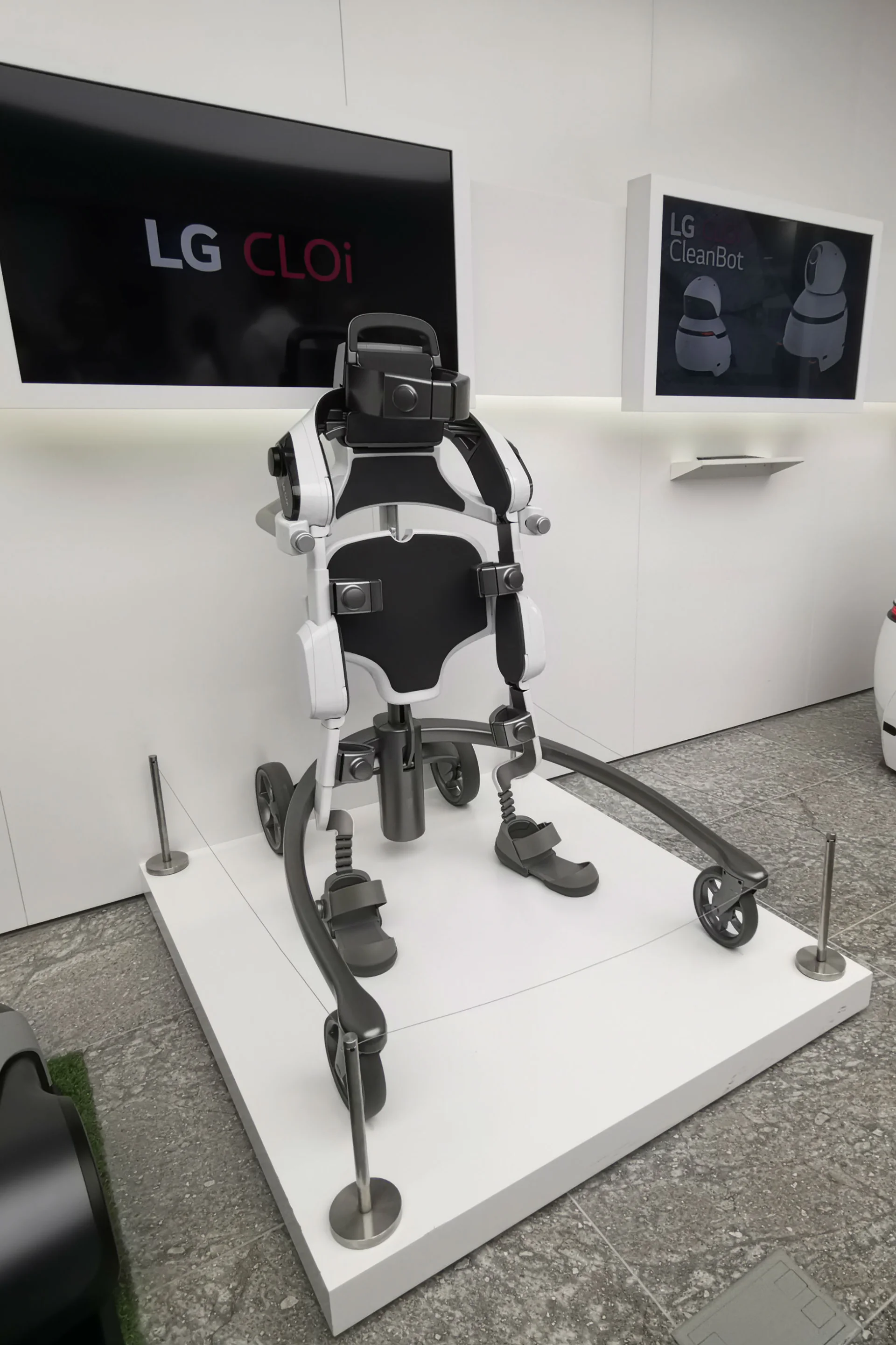 CLOi Suit Bot, czyli egzoszkielet, który może zamienić cię w superbohatera.