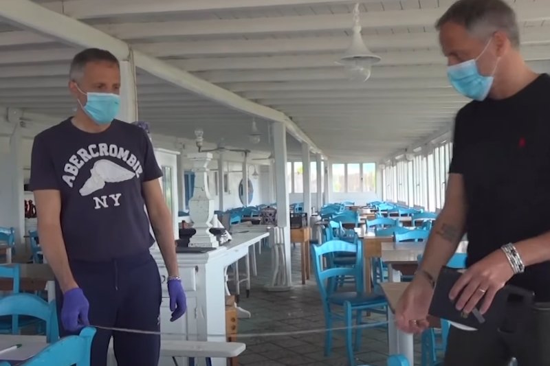 Włochy łagodzą zakazy dot. koronawirusa.