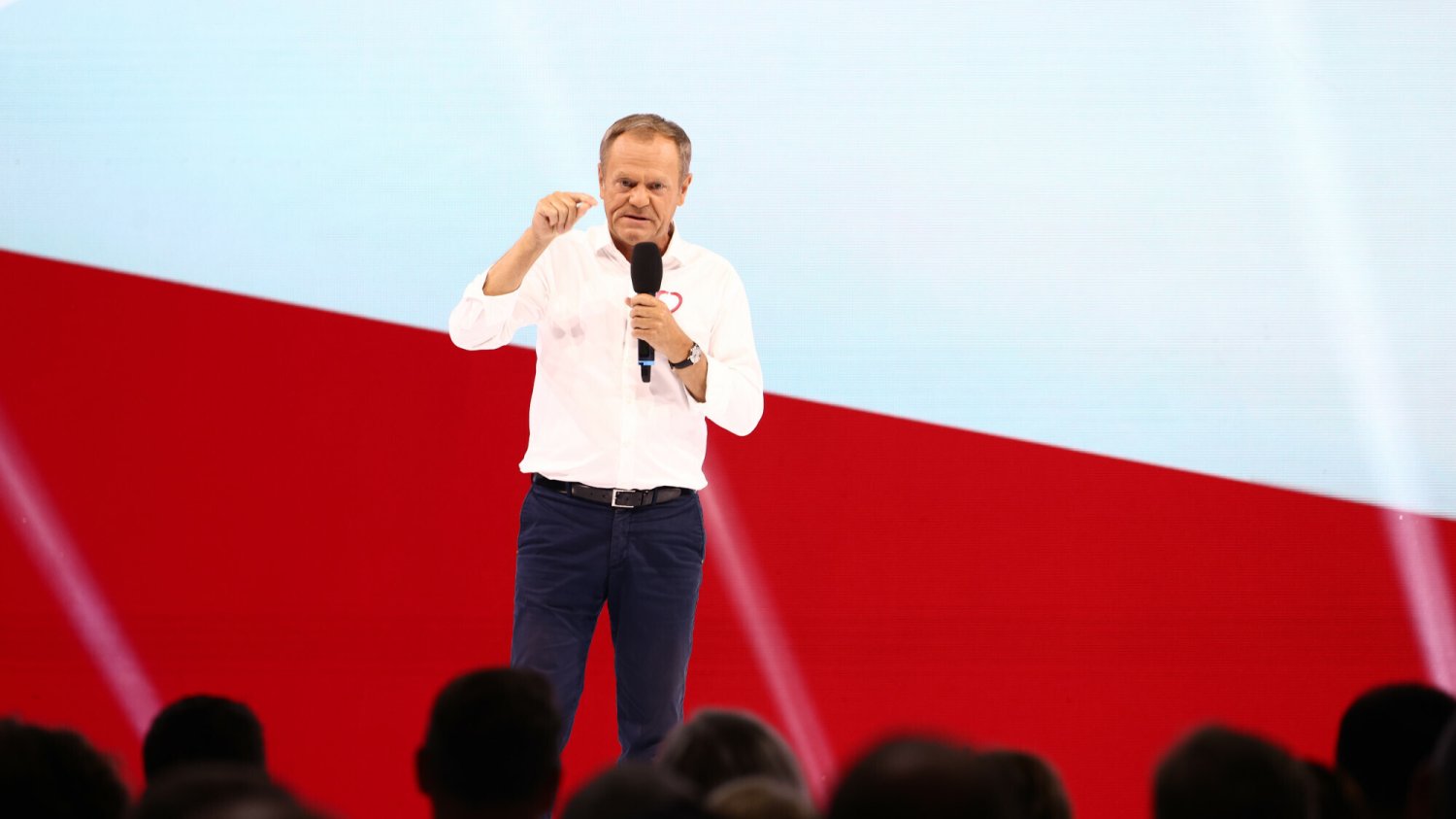 Donald Tusk w Tarnowie przedstawił niektóre ze 100 konkretów, które opozycja ma zamiar zrealizować po wygranych wyborach.