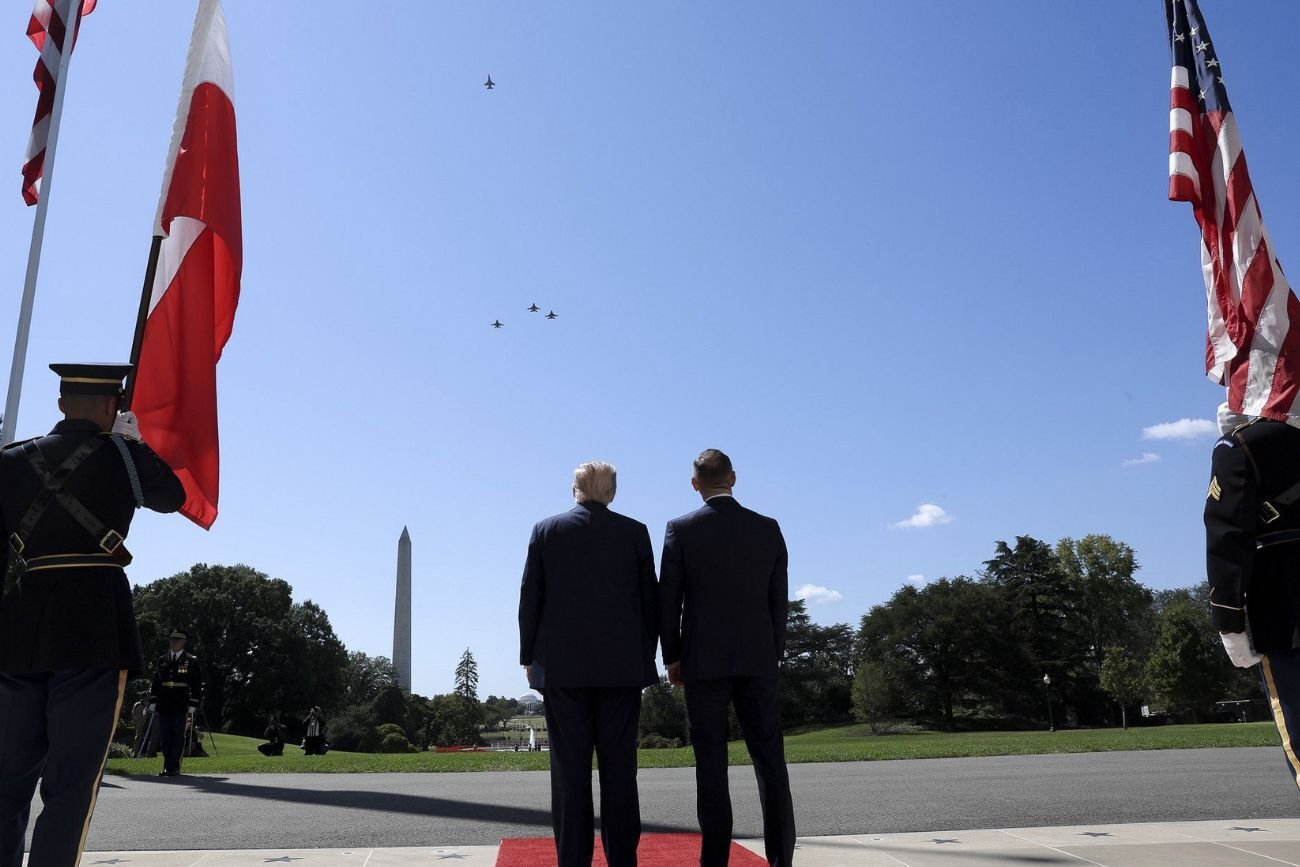 Myśliwce podczas wizyty Nawrockiego w USA. Tak uhonorowali polskiego pilota