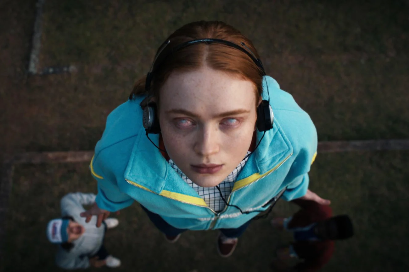"Stranger Things" otrzyma kreskówkę. Wiadomo, w jakim stylu zostanie zrobiona. Sadie Sink w serialu "Stranger Things".