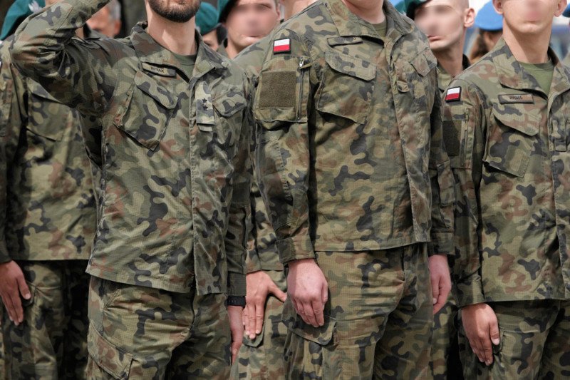 Pijani żołnierze zrobili awanturę w hotelu. Później skatowali wezwanych policjantów