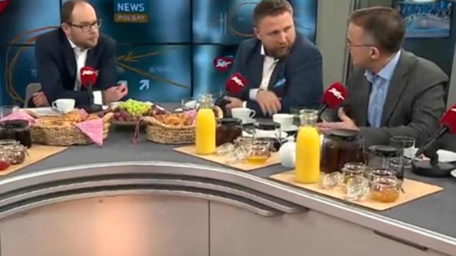 Jarosław Sellin vs. Marcin Kierwiński.