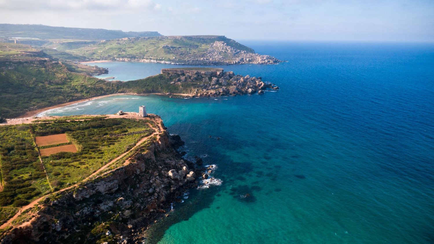 Plaża Golden Bay z lotu ptaka