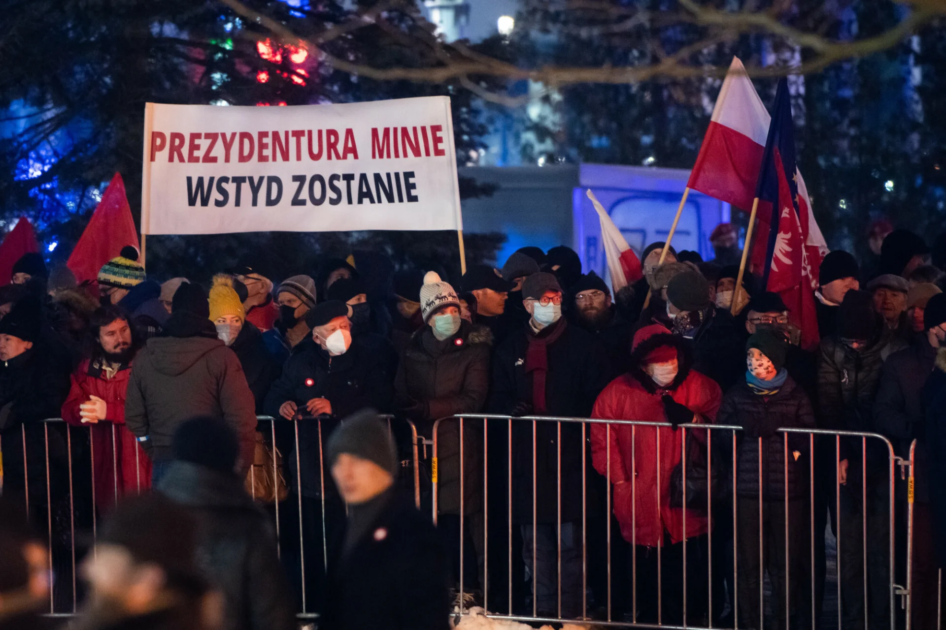 Manifestacja KOD w Poznaniu podczas wizyty Andrzeja Dudy