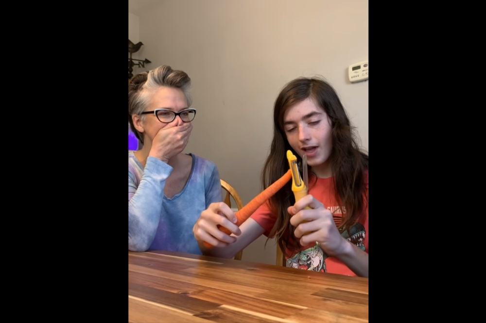 Rodzice pochwalili się, że ich nastolatek nie ma umiejętności, których powinno być nauczone dziecko w wieku 7 lat.