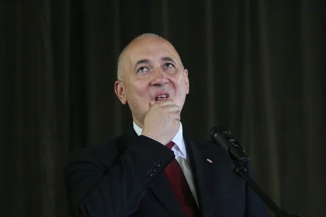Brudziński zleci zadanie na wieczór "obrońcom krzyża".