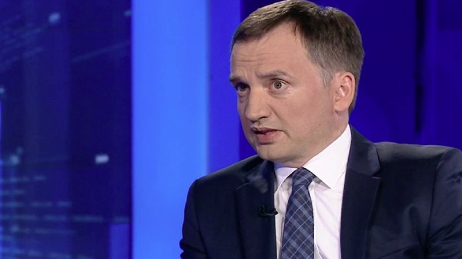 Zbigniew Ziobro oferuje pomoc w pisaniu nowych rozwiązań, ale jednocześnie nie ukrywa swojej niechęci do "niezależności" prezydenta Dudy.