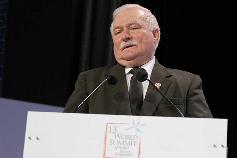 Lech Wałęsa ocenia, że organizowane przez PiS obchody Święta Niepodległości mogą wymknąć się spod kontroli.