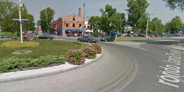 To tu przecinają się najważniejsze ulice w Konstancinie - Jeziornie.