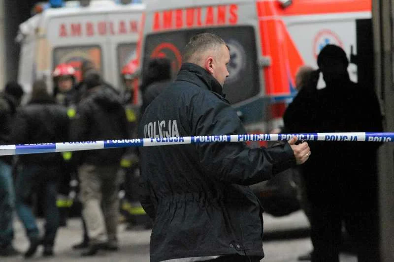 Ul. Grochowska w Warszawie - tuż po wybuchu w siedzibie wydawnictwa Magnum-X