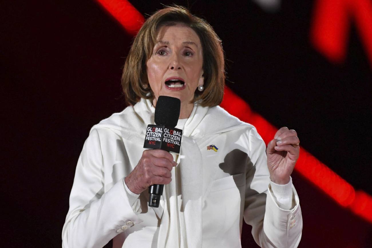 Napad na Nancy Pelosi. Napastnik wspierał Trumpa, miał plastikowe kajdanki