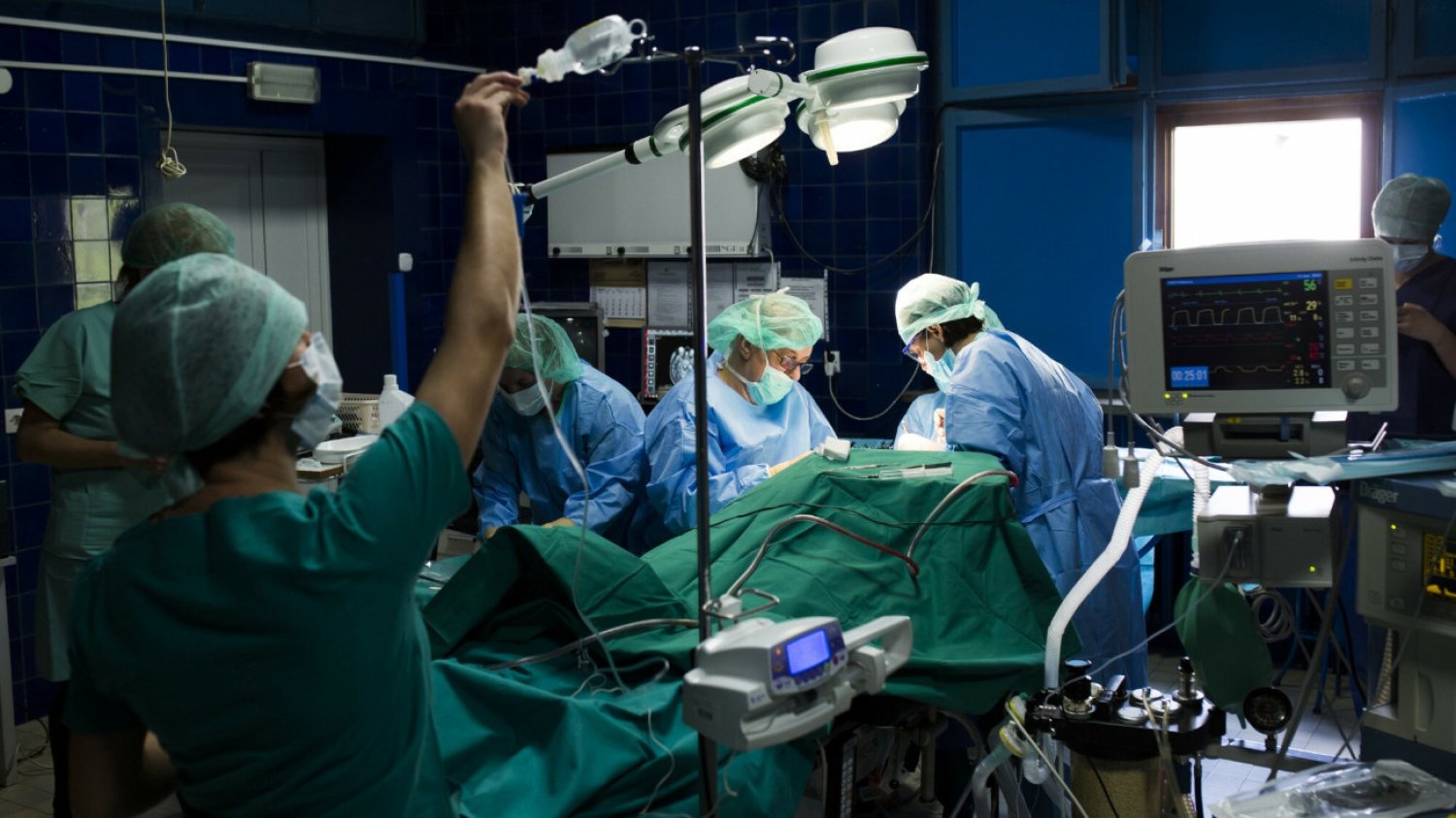 Ratownicy medyczni, diagności laboratoryjni, pielęgniarki czy lekarze mogą liczyć na większe pensje od lipca tego roku.