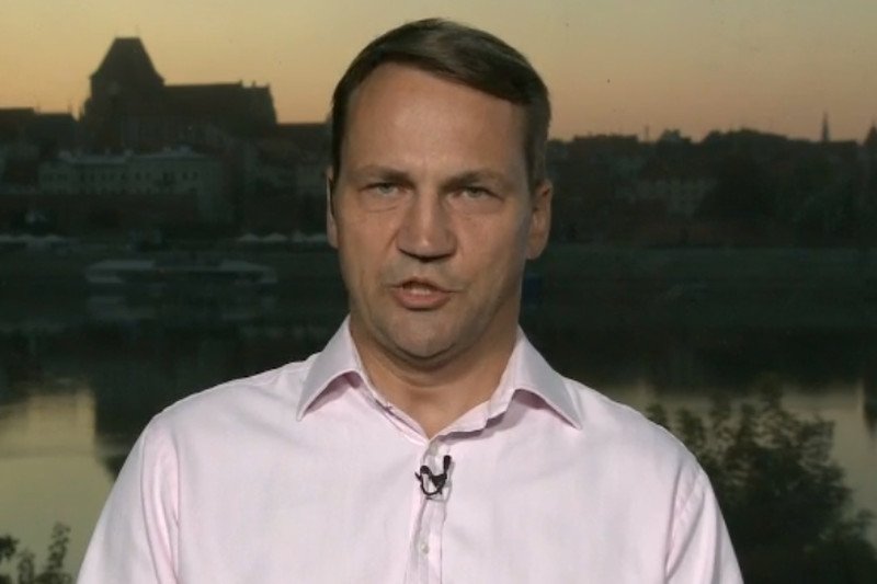 Radosław Sikorski ekspertem w stacji CNN.