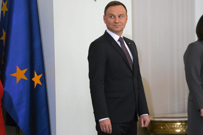 Prezydent Andrzej Duda mówi, że nadal się wdraża.
