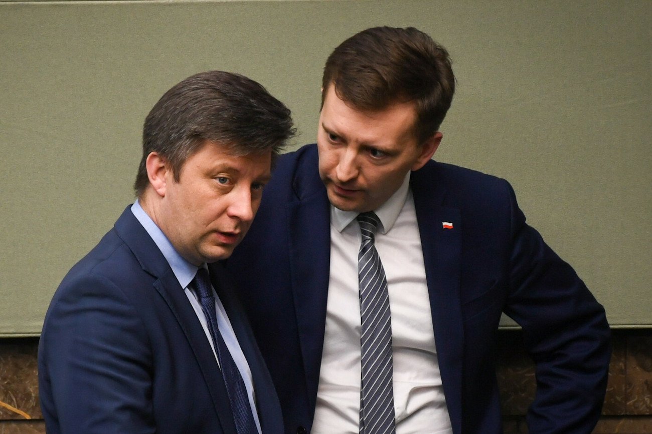 Łukasz Schreiber miał przed wyborami w 2018 roku radzić Michałowi Dworczykowi, jak rząd może zaangażować się w kampanię w województwie kujawsko-pomorskim.