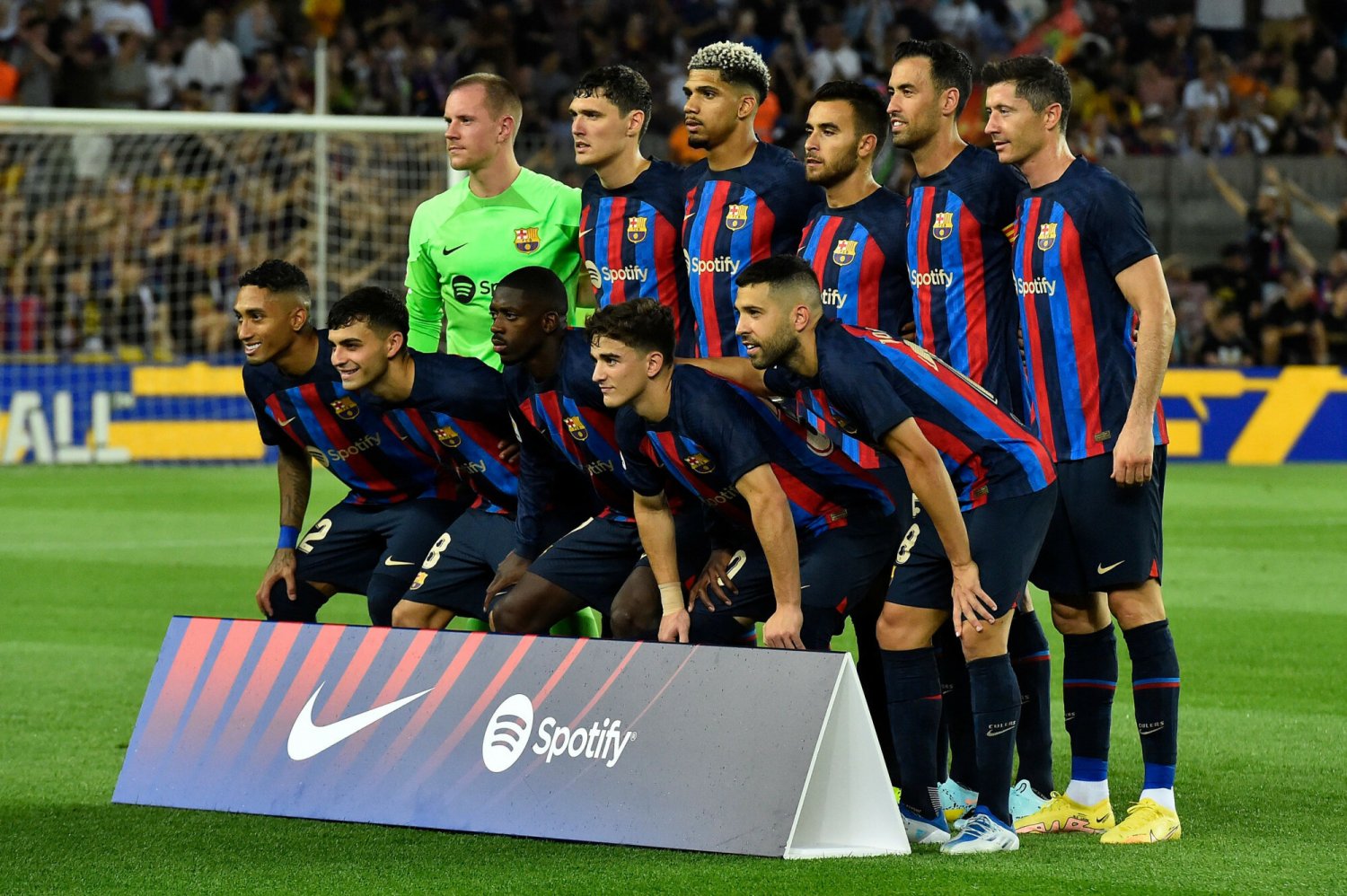 "Barcelona to mafia". Legenda piłki nie gryzie się w język i oskarża klub z Katalonii