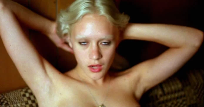 Chloë Sevigny w filmie Skrawki, reż. Harmony Korine