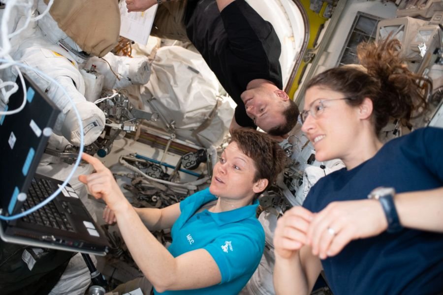 Pierwszy w historii kosmiczny spacer dwóch kobiet wciąż przed nami