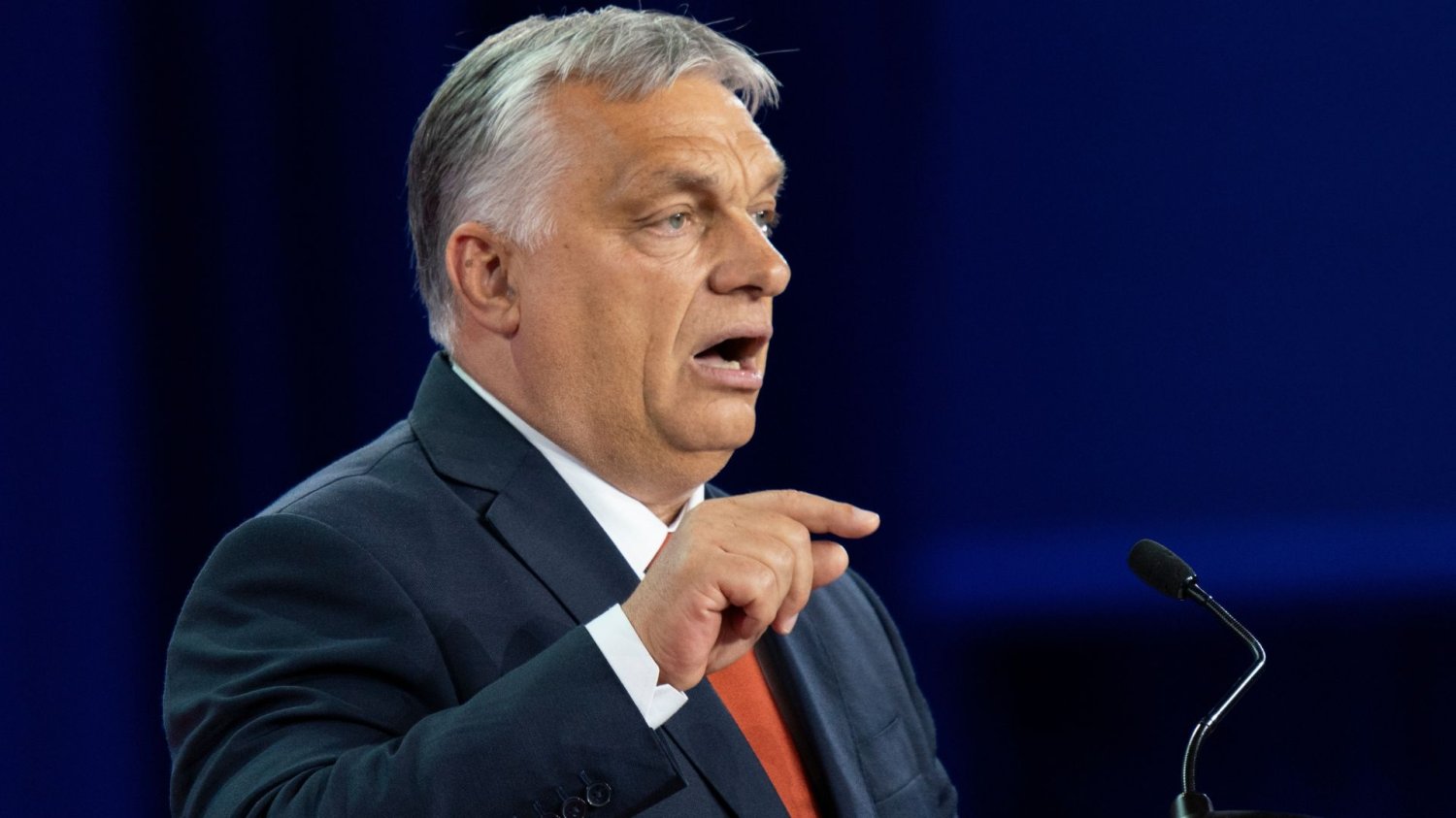 Viktor Orbán wygwizdany na wiecu. Nie obyło się bez nerwowej reakcji Premier Węgier Viktor Orbán został wygwizdany na wiecu przedwyborczym.