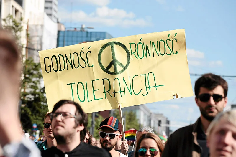 Parada Równości w Warszawie w 2016 roku dotyczyła już nie tylko spraw środowiska LGBT, ale i innych mniejszości, które dotyka nietolerancja.
