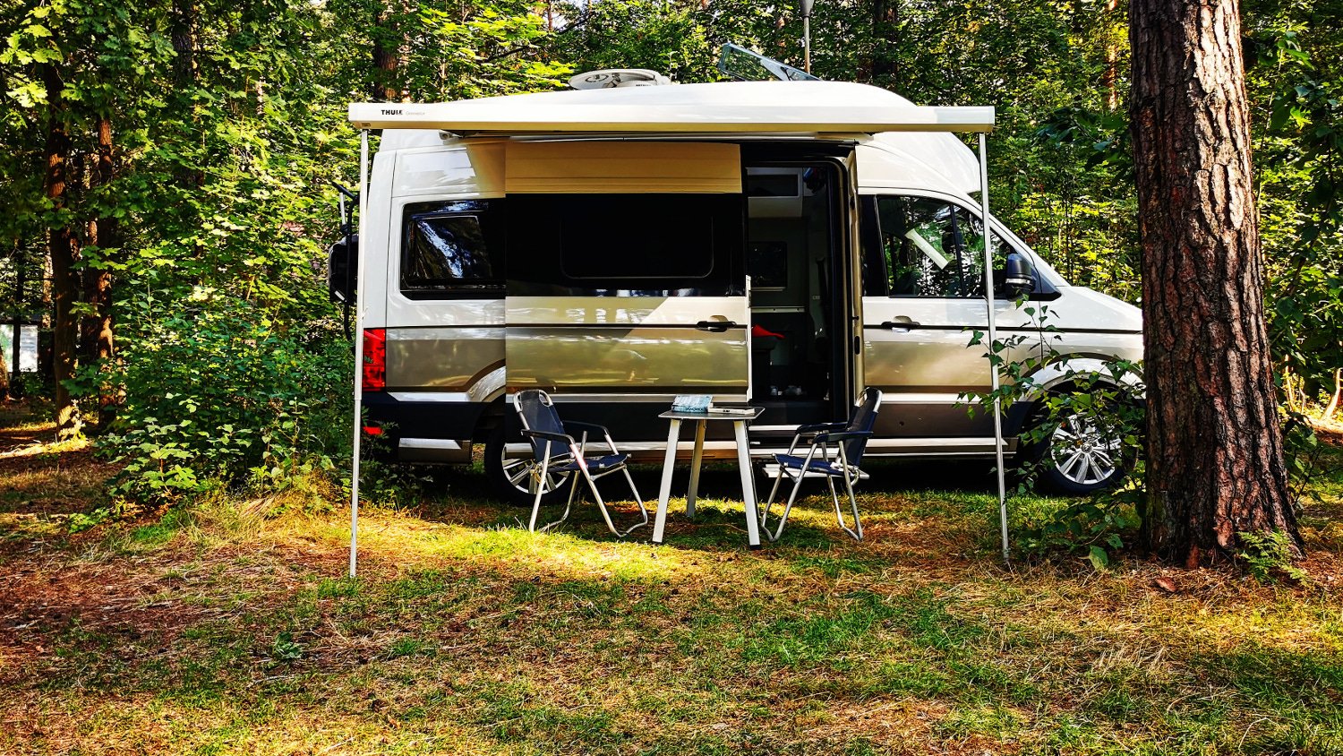Volkswagen Grand California to jeżdżący dom na kółkach.