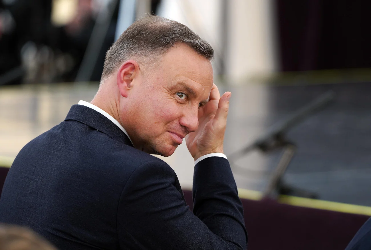 Sąd Okręgowy w Kaliszu ukarał trzech nastolatków, którzy podczas imprezy z okazji zakończenia roku szkolnego znieważyli prezydenta RP Andrzeja Dudę.
