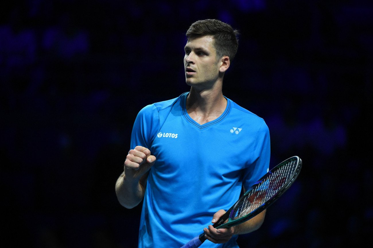 Hubert Hurkacz jest najlepszym polskim tenisistą. W 2021 roku pobił m.in. rekord Wojciecha Fibaka na liście rankingu ATP.