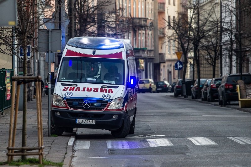 Ratowniczka z Warszawy zwolniona z pracy. To może być kara za wpis na Facebooku.