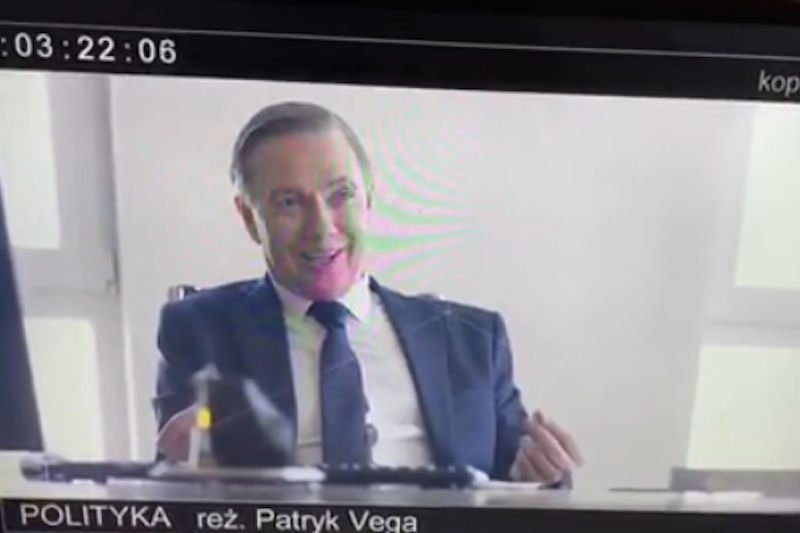Patryk Vega pokazał nowy zwiastun filmu "Polityka". Tak będzie wyglądał Grzegorz Schetyna.