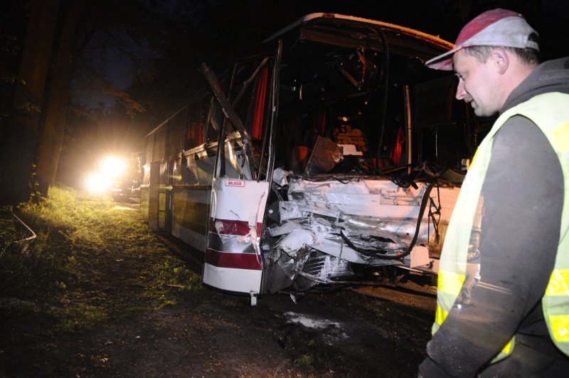 W wypadku w Leszczawie Dolnej zginęły trzy osoby.