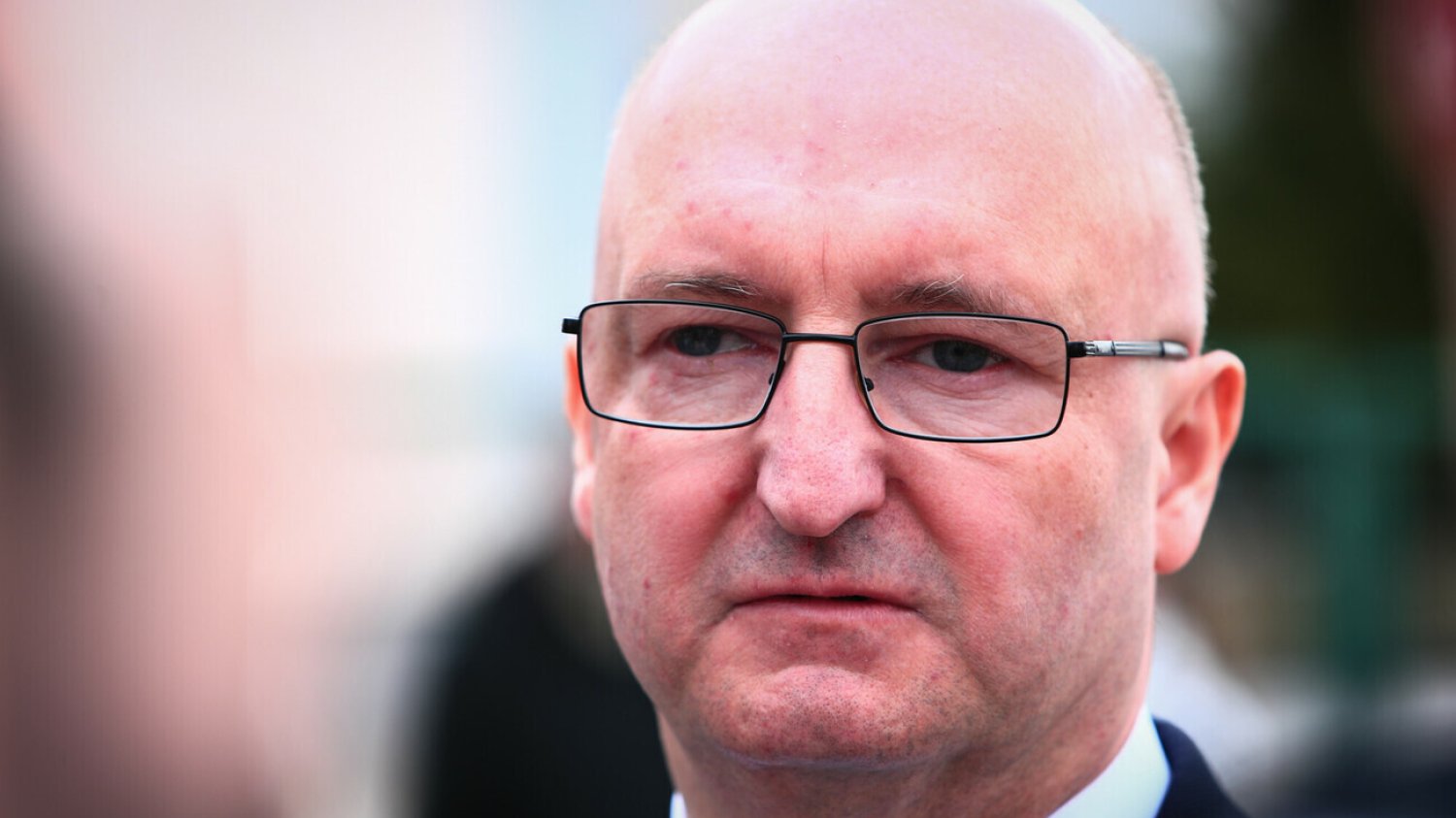 Jak wynika z ustaleń Onetu, wiceminister MSZ Piotr Wawrzyk został zdymisjonowany i skreślony z list PiS, bo pomagał stworzyć nielegalny kanał przerzutowy ludzi z Azji i Afryki do USA.