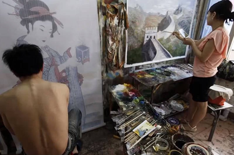 Chińscy artyści malują nawet trzydzieści obrazów dziennie