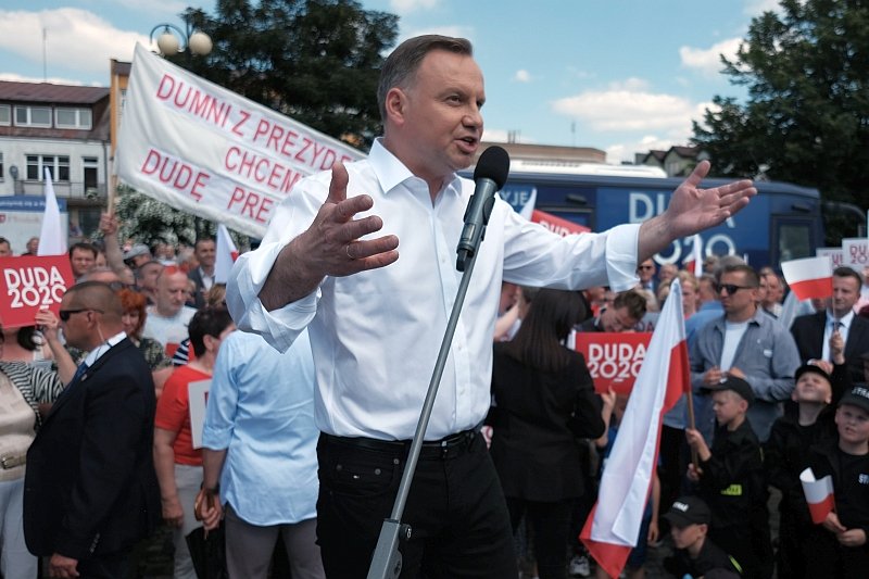 Molestowanie seksualne młodzieży miało miejsce na wiecach Andrzeja Dudy w Białymstoku i Krakowie. Molestowanie seksualne młodzieży miało miejsce na wiecach Andrzeja Dudy w Białymstoku i Krakowie.