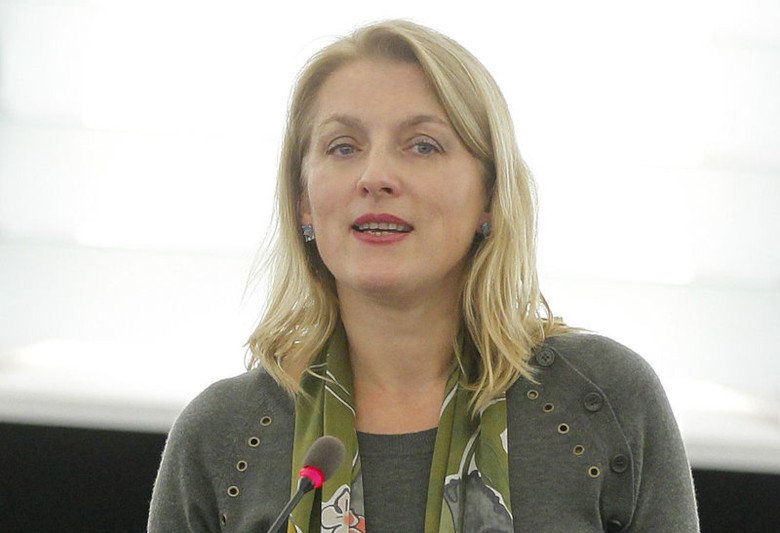 Powiązanie prawa do aborcji z budżetem UE. Szefowa unijnej komisji ostrzega.