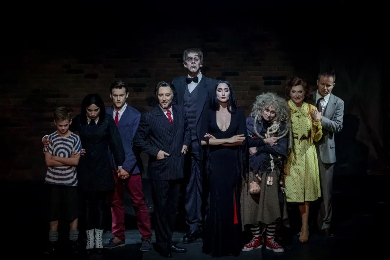 Spektakl Rodzina Addamsów możemy oglądać w warszawskim Teatrze Syrena
