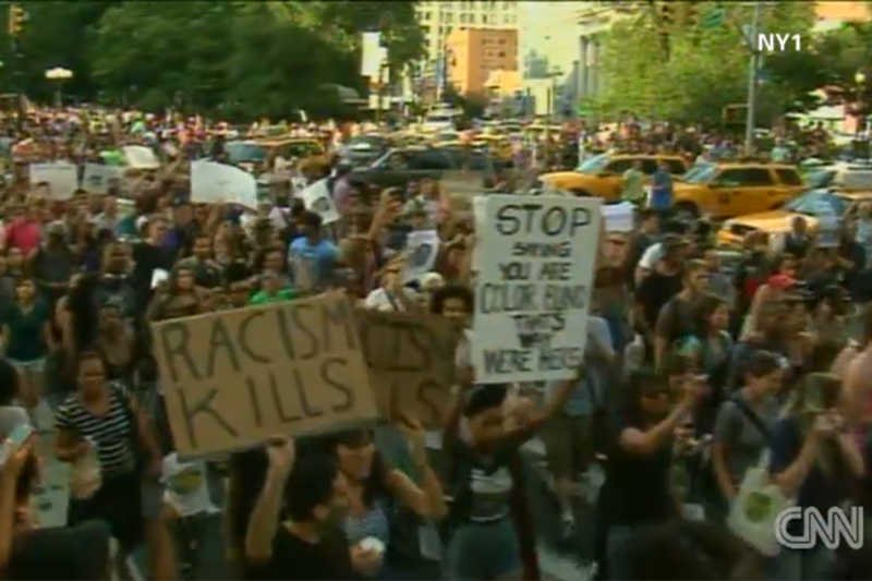 W Stanach czarnoskórzy obywatele protestują nie tylko przeciwko uniewinnieniu zabójcy 17-latka, ale i dyskryminacji ich ze względu na rasę.