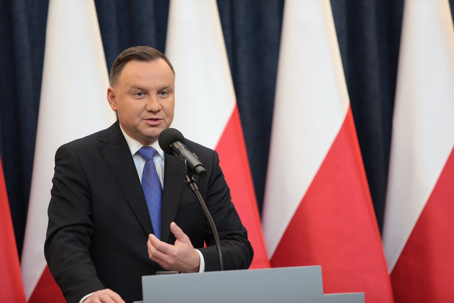 Prezydent Andrzej Duda wydał specjalne orędzie do narodu z powodu zagrożenia epidemiologicznego związanego z koronawiursem.